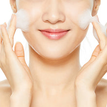 COSRX Low pH Good Morning Cleanser 150ml – applied on skin: foam cleanser on cheeks | Korean Skincare Pakistan